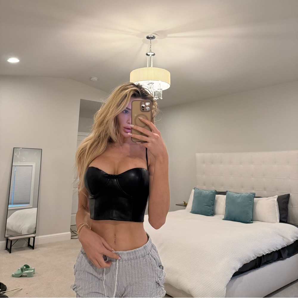 Bustier crop top 🖤